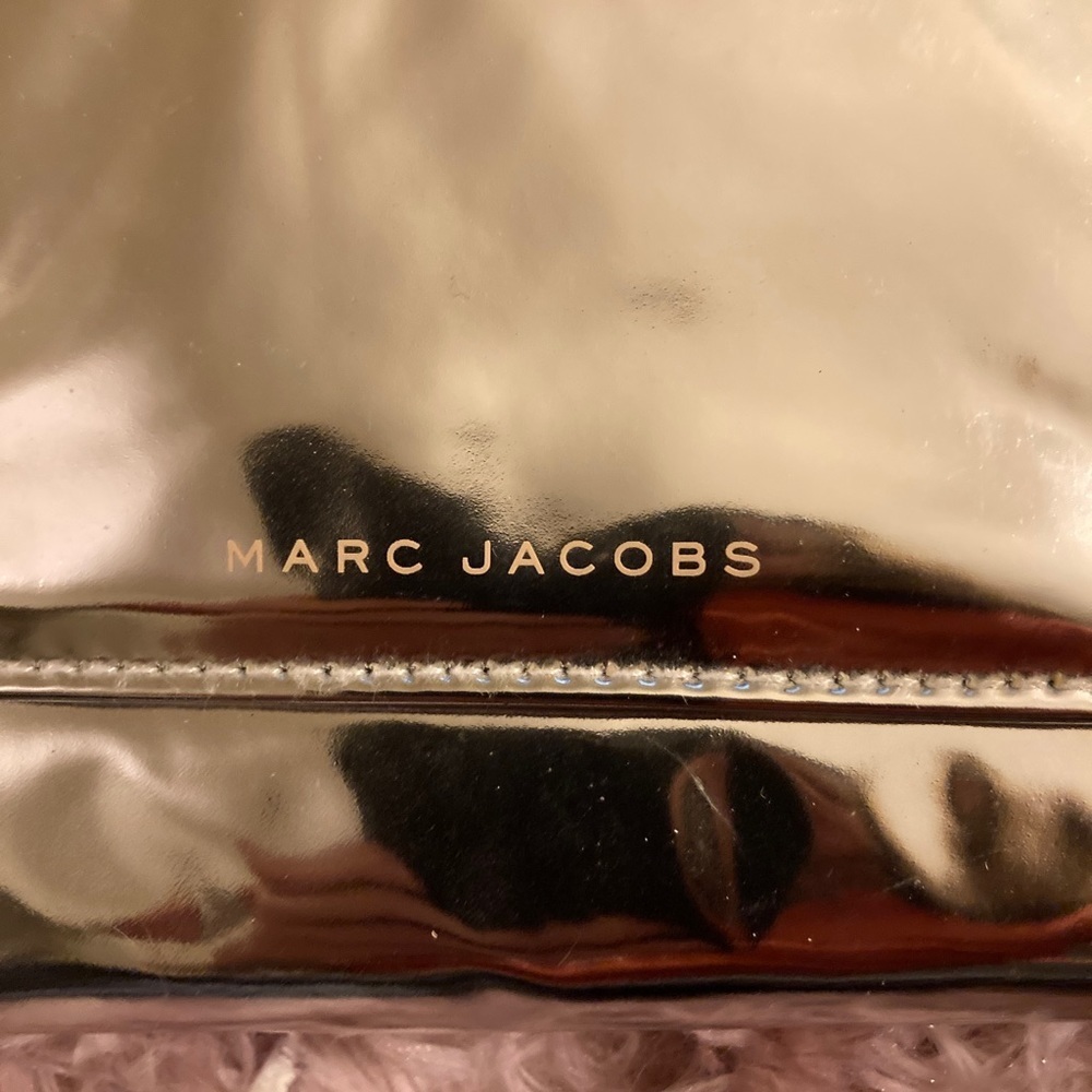 Marc Jacobs Small Silver Leather Case - Picture 2 of 7